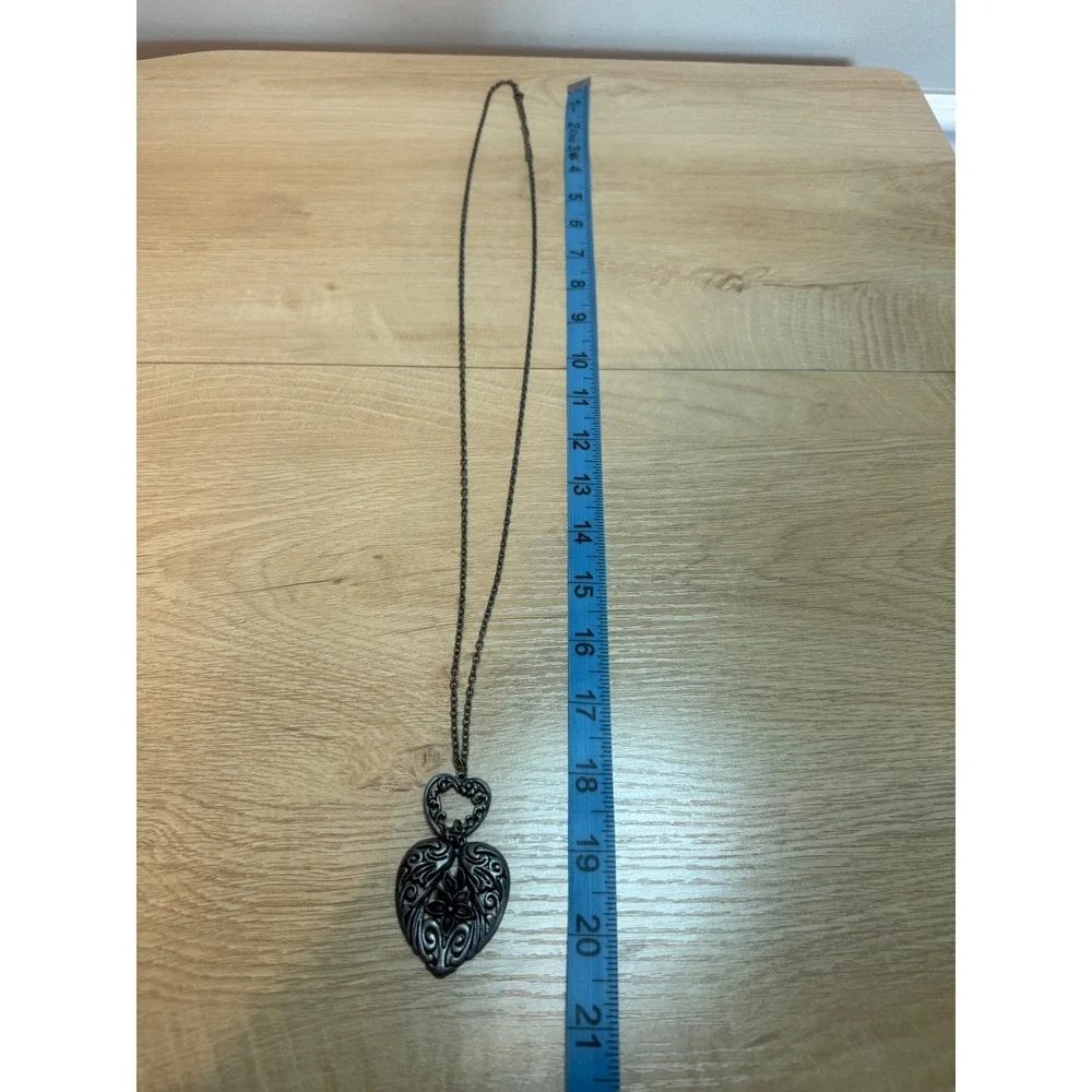 Antique Silver Tone Gothic Filigree Double Heart Pendant Necklace Darkened Chain